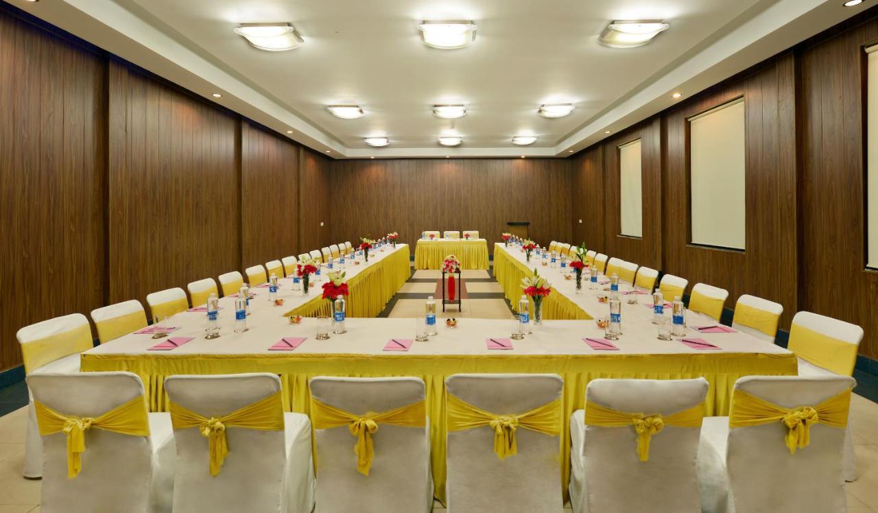 加瓦丹西拉达布里吉瓦顺塔拉水疗度假村 Govardhan 外观 照片